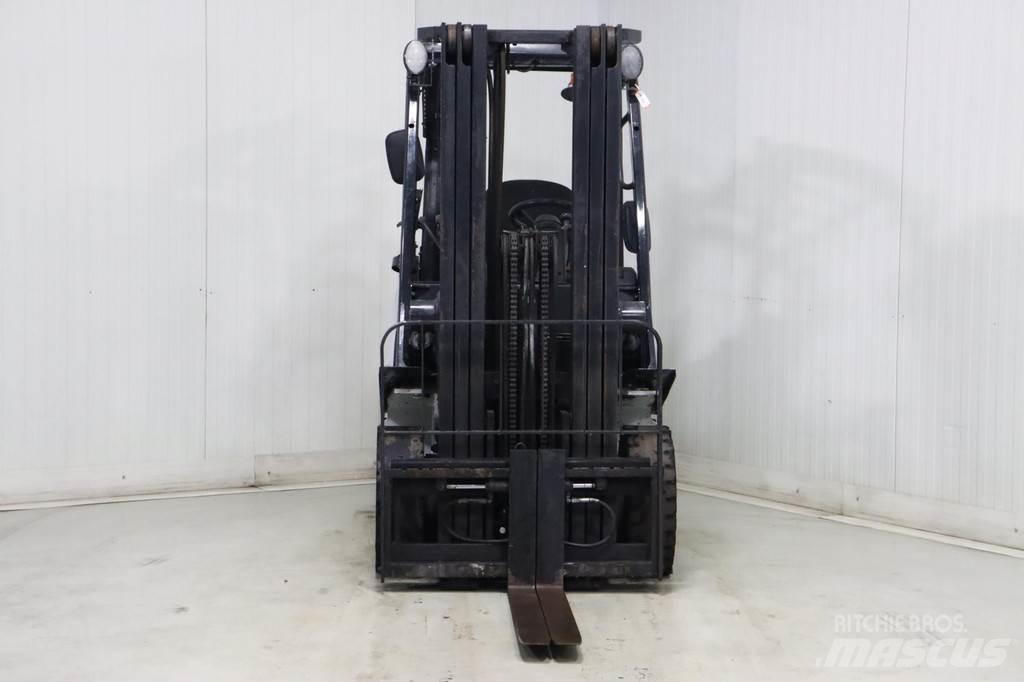 Nissan U1D2A20LQ Plinski viljuškari