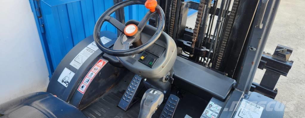 Ausa C 200 H X4 Vanterenski viljuškar