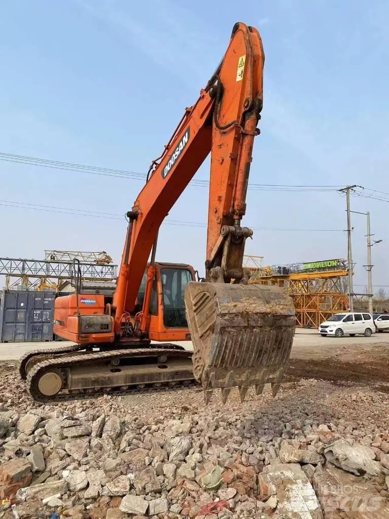 Doosan DX 225 LC Bageri guseničari