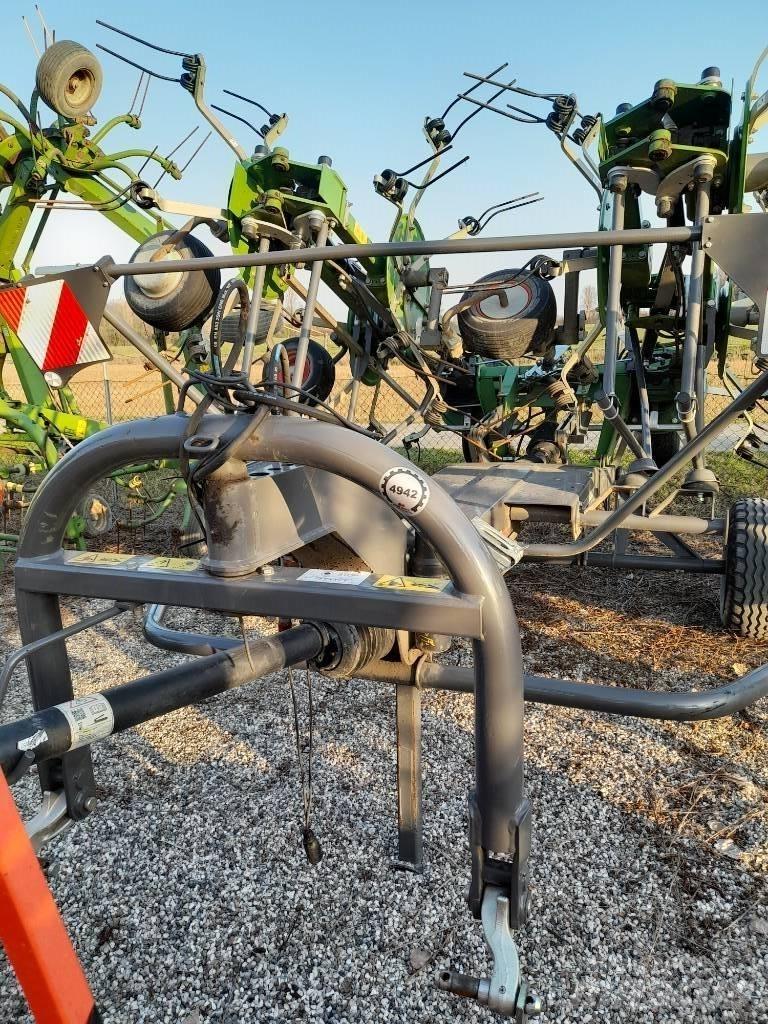 Fendt Twister 901T Okretači i sakupljači sena
