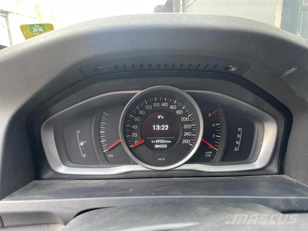 Volvo V60 . Automobili