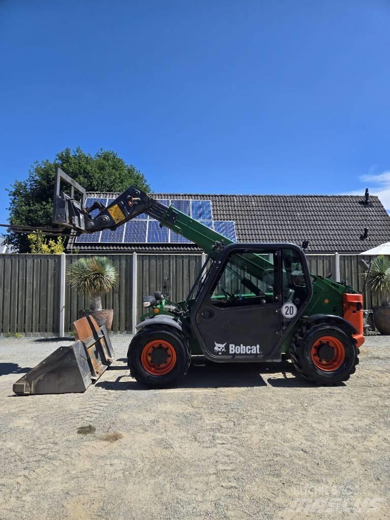 Bobcat T 2250 Teleskopski viljuškari