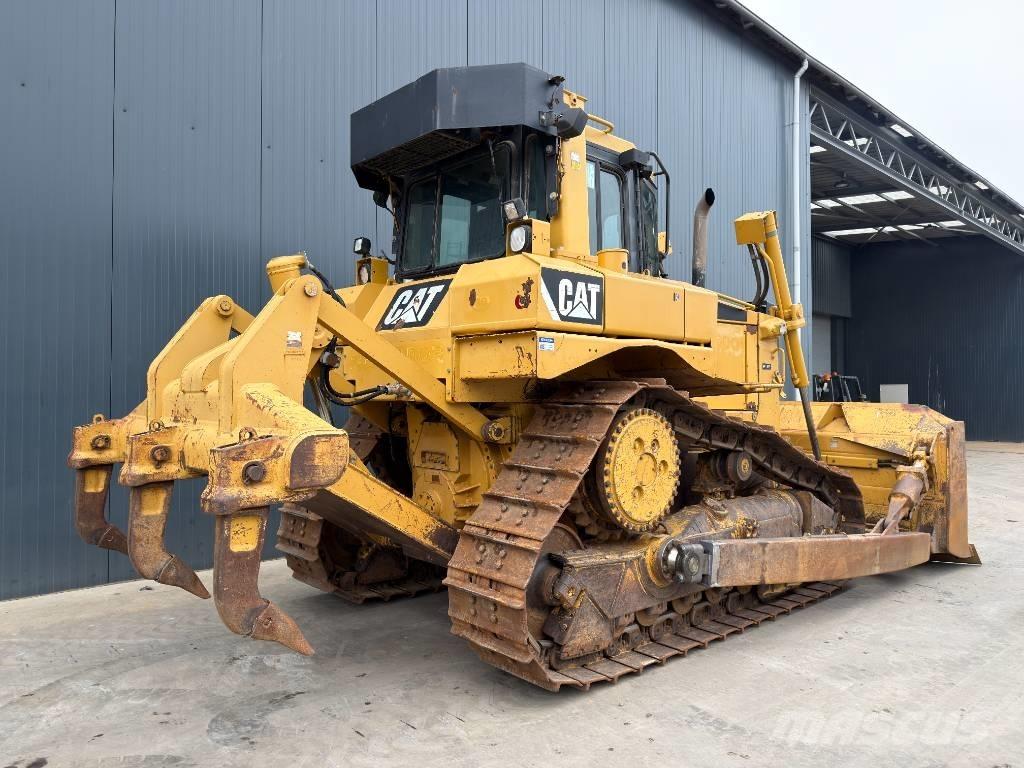 CAT D6T XL Buldožeri guseničari