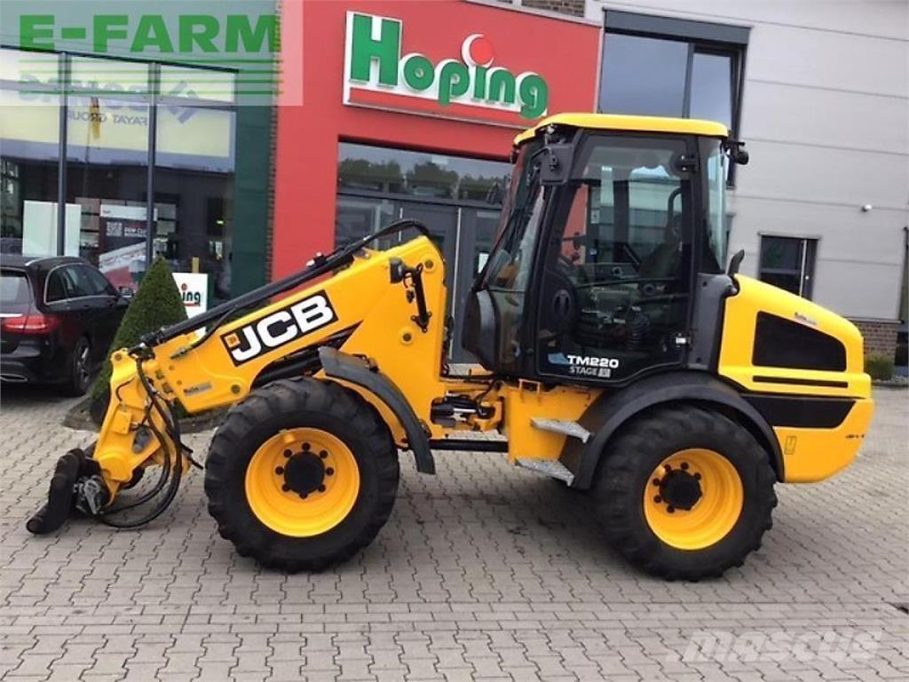JCB tm 220 Poljoprivredni teleskopski utovarivači