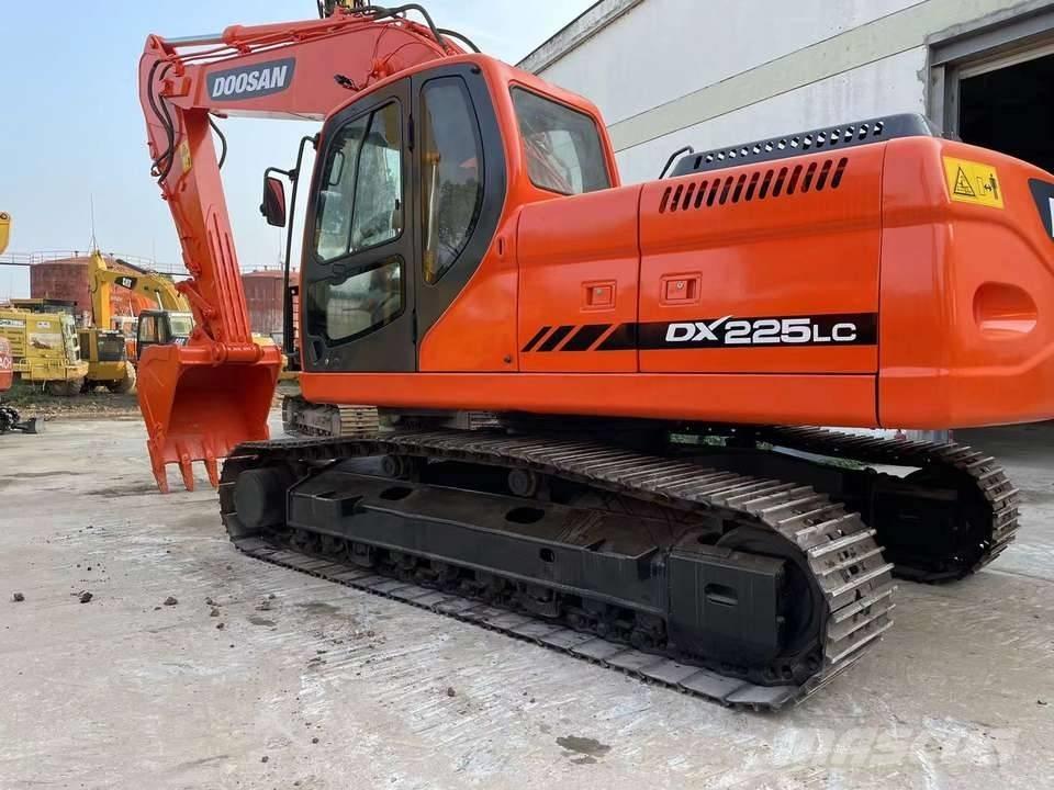 Doosan DX 225 Bageri guseničari