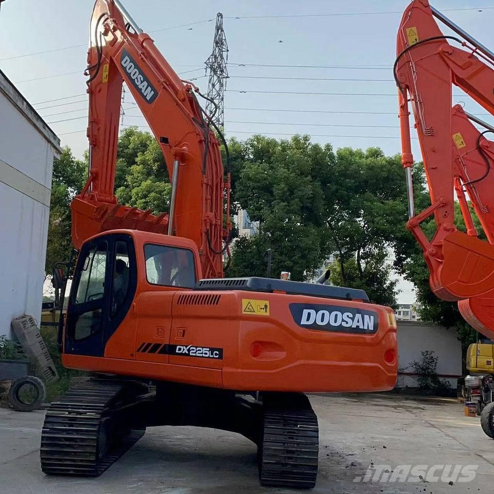 Doosan DX 225 Bageri guseničari