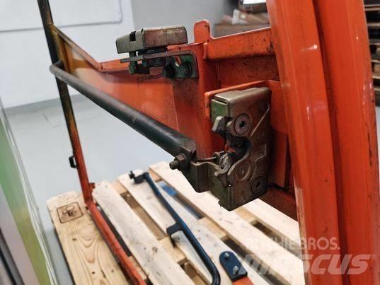 JLG 307 door Kabine i unutrašnjost
