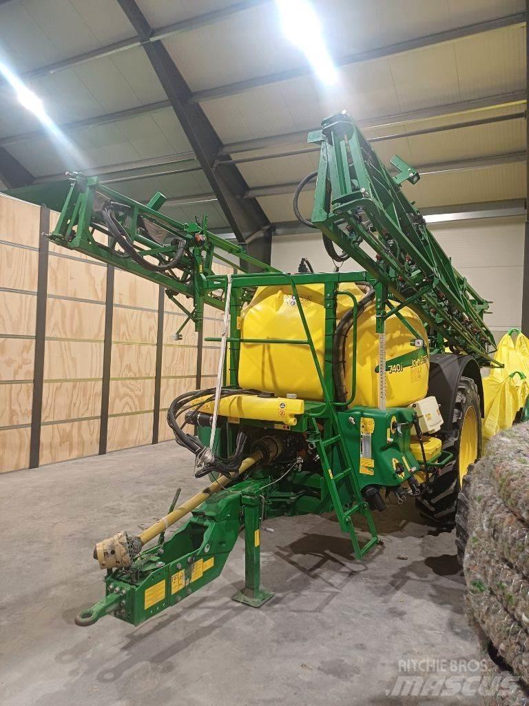 John Deere 740 i Vučene prskalice