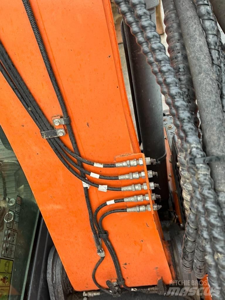 Doosan DX 140 LCR Bageri guseničari