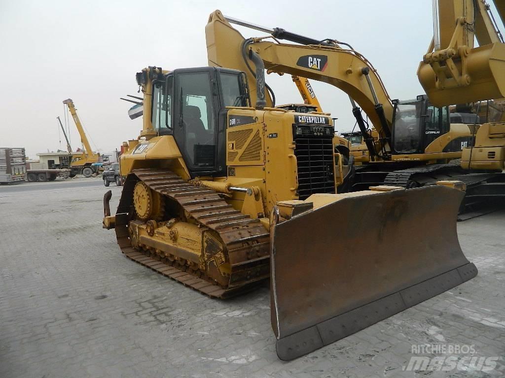 CAT D 6 N XL Buldožeri guseničari