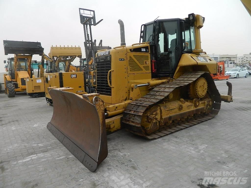 CAT D 6 N XL Buldožeri guseničari