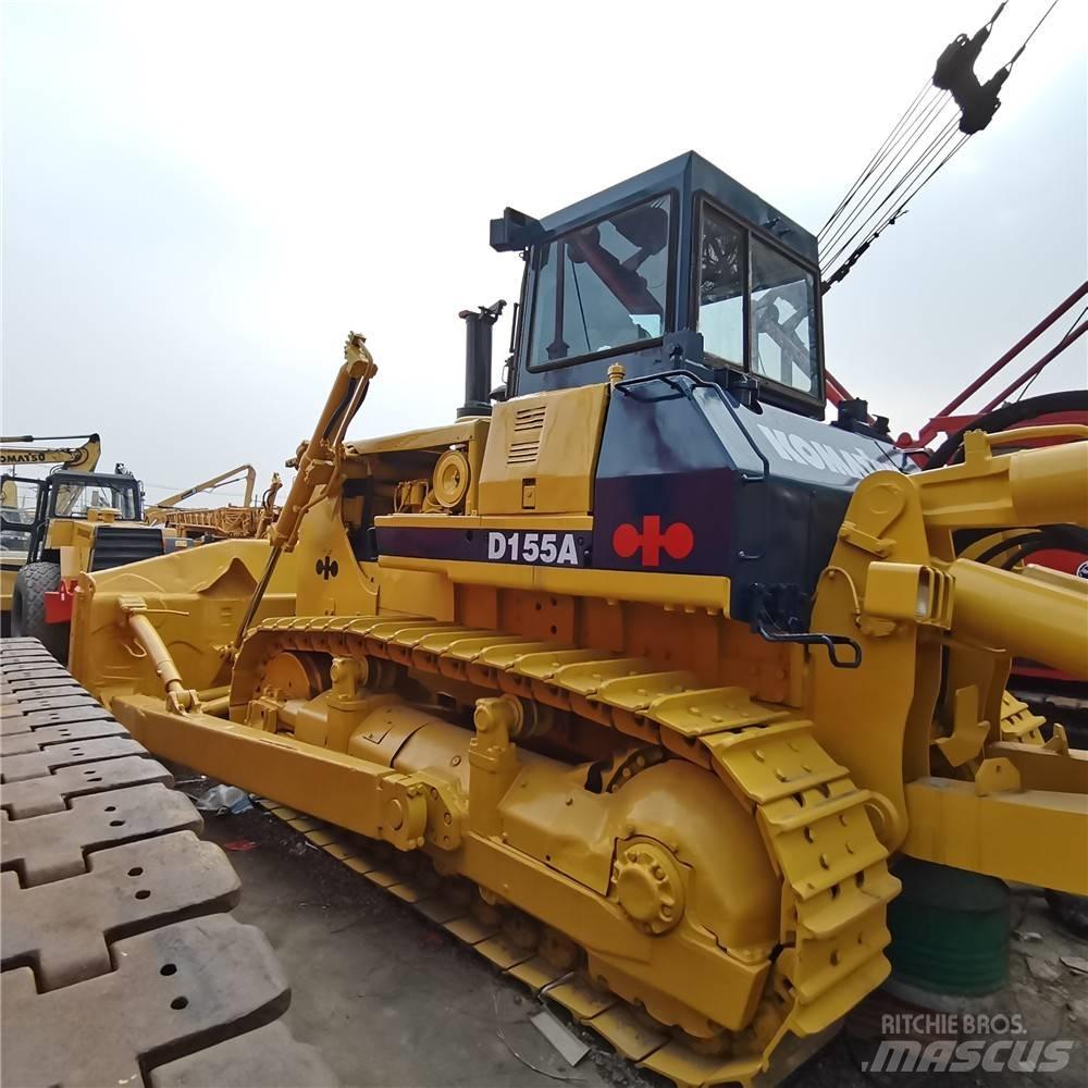 Komatsu d155a-2 Buldožeri guseničari