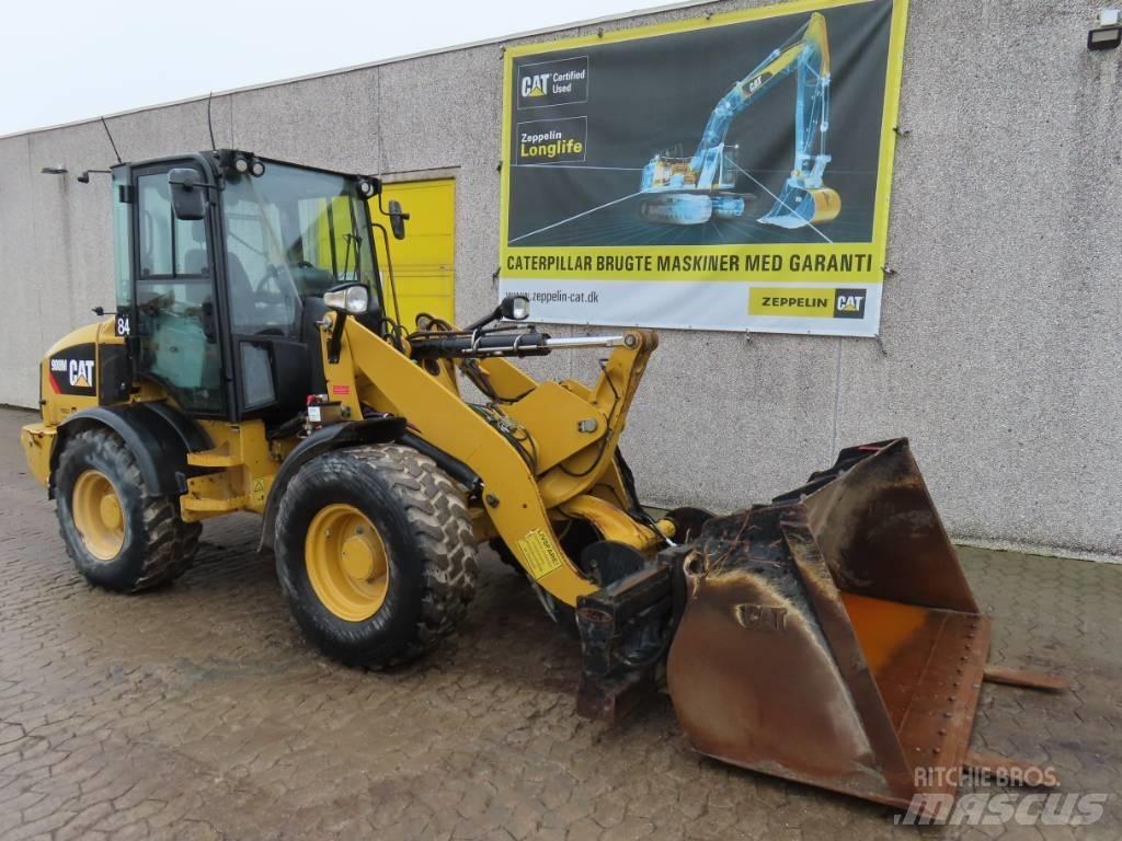 CAT 908M Utovarivači na točkove