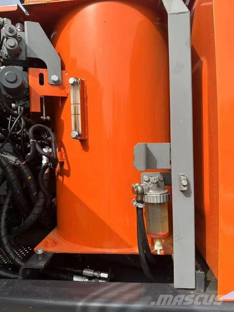 Hitachi 130 Bageri guseničari