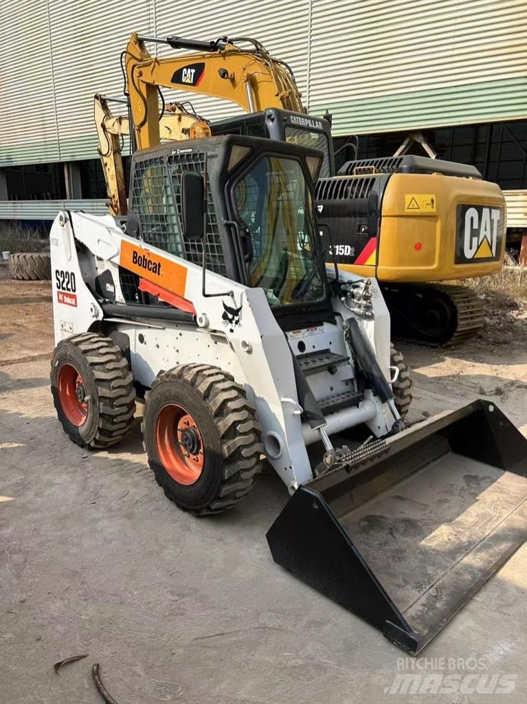 Bobcat S 220 Skid steer mini utovarivači