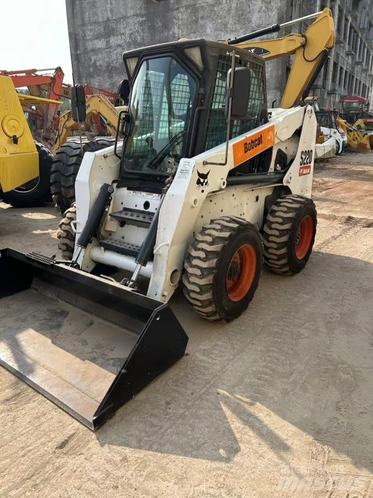 Bobcat S 220 Skid steer mini utovarivači