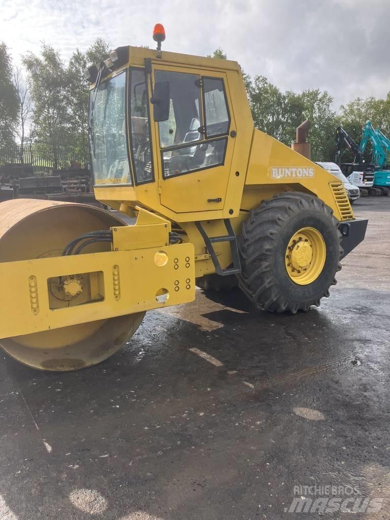 Bomag BW 213 Valjci sa jednim bubnjem