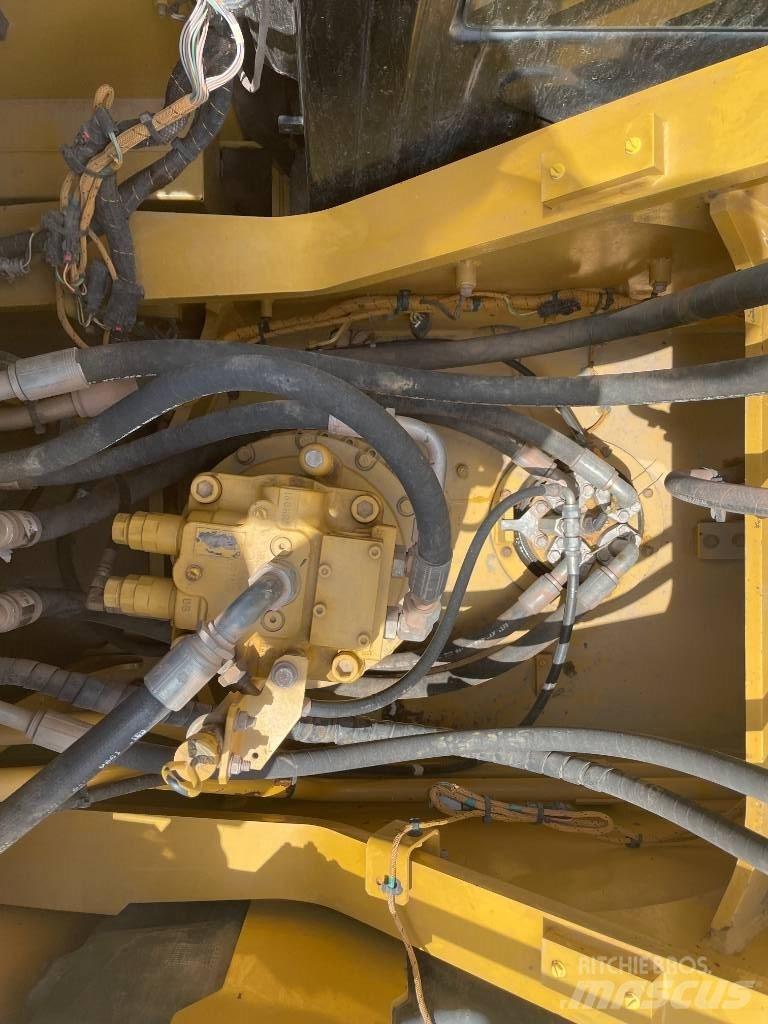CAT CAT330GC Midi bageri 7t – 12t