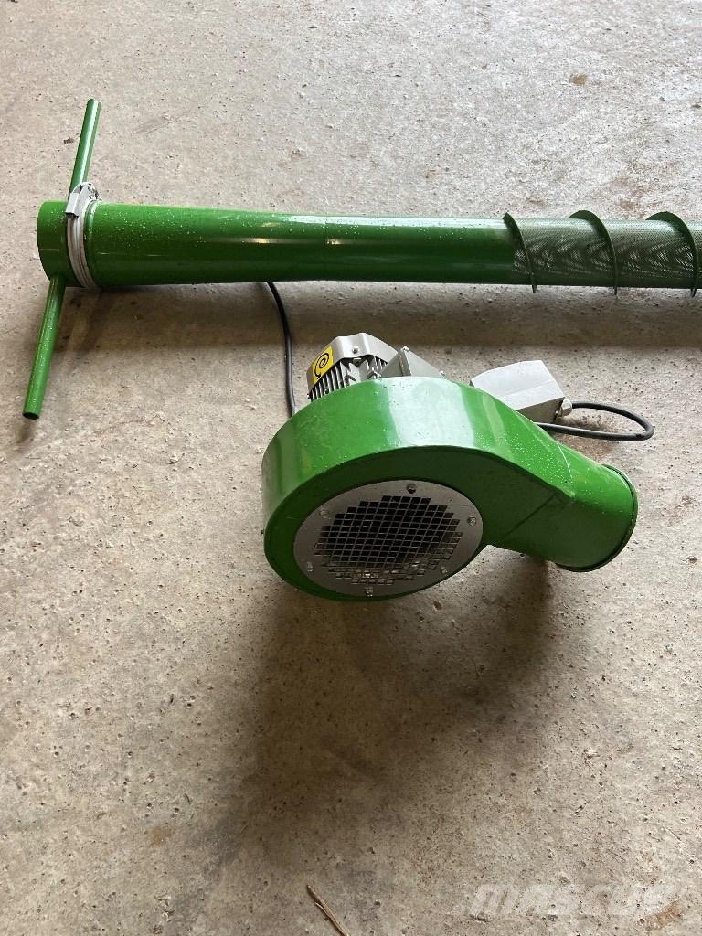  Crocus Kornbelufter Ostale poljoprivredne mašine