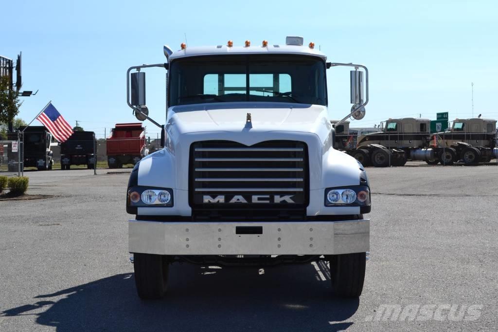 Mack Granite GU 713 Tegljači