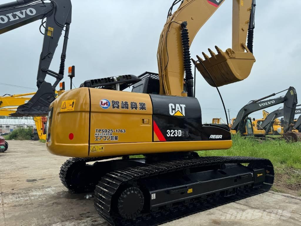 CAT 323D2 Bageri guseničari