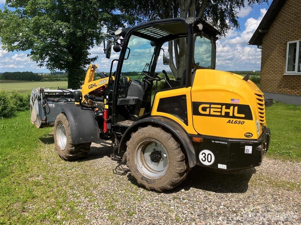 Gehl AL 650 Višenamenski utovarivači