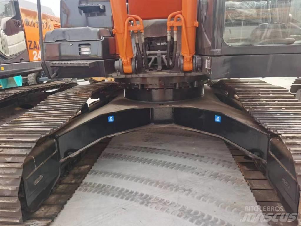 Hitachi ZX 240 Bageri guseničari