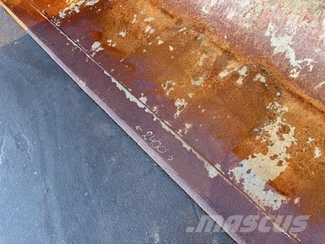 Manitou USED BUCKET Kašike / Korpe