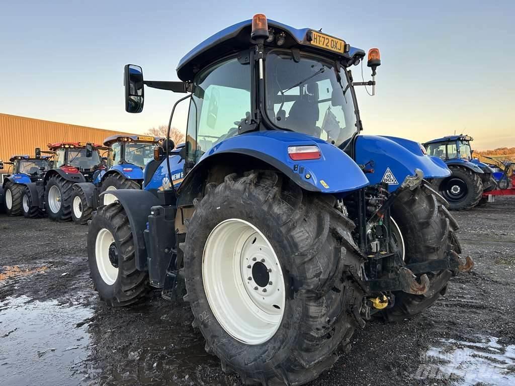 New Holland T7.225 Traktori