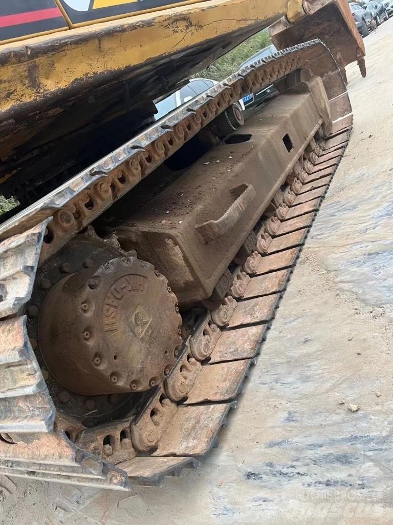 CAT 313 D Bageri guseničari