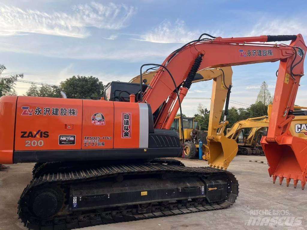 Hitachi zx200 Bageri guseničari