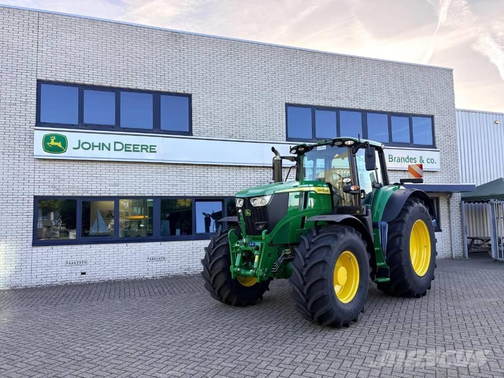 John Deere 6M200 Traktori