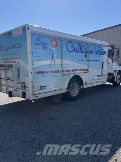 Hino 268 Kamioni za prevoz pića