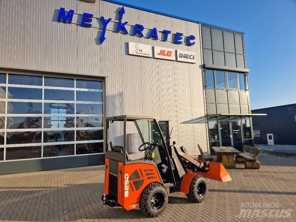 Cast Loaders 825D Teleskopski viljuškari