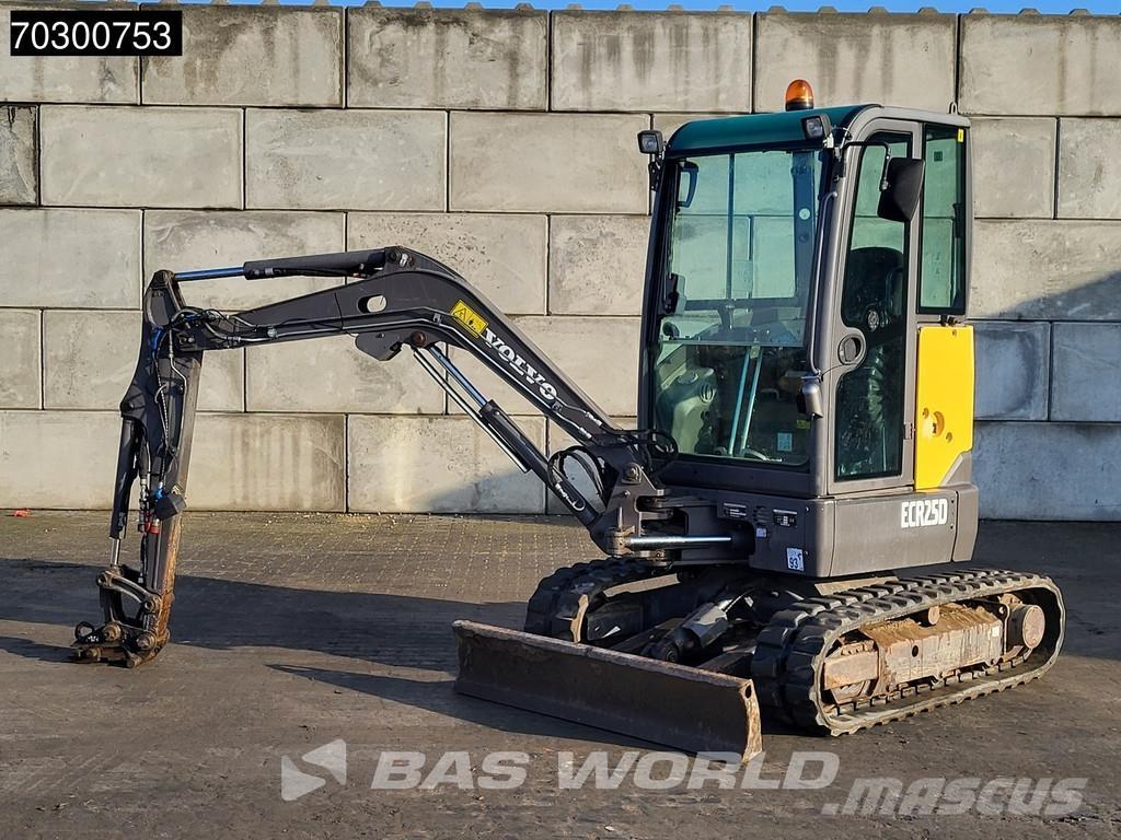 Volvo ECR25 D Mini bageri < 7t