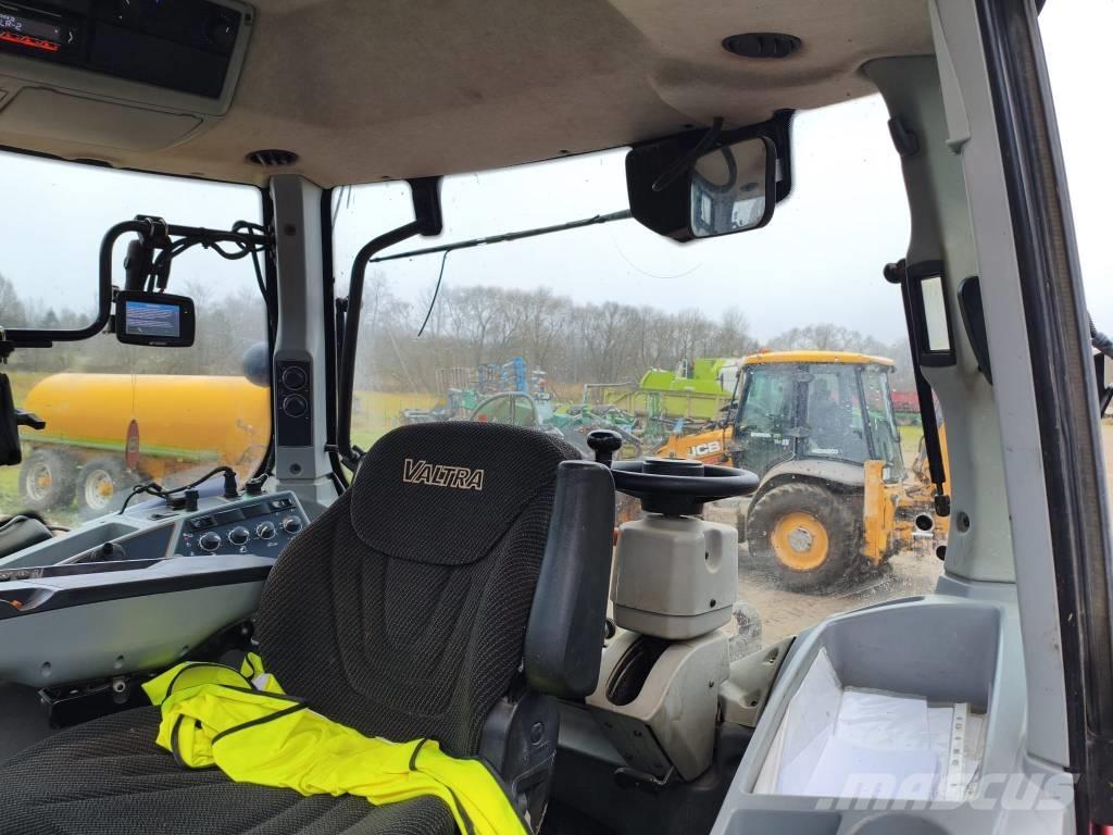 Valtra T 234 V Traktori