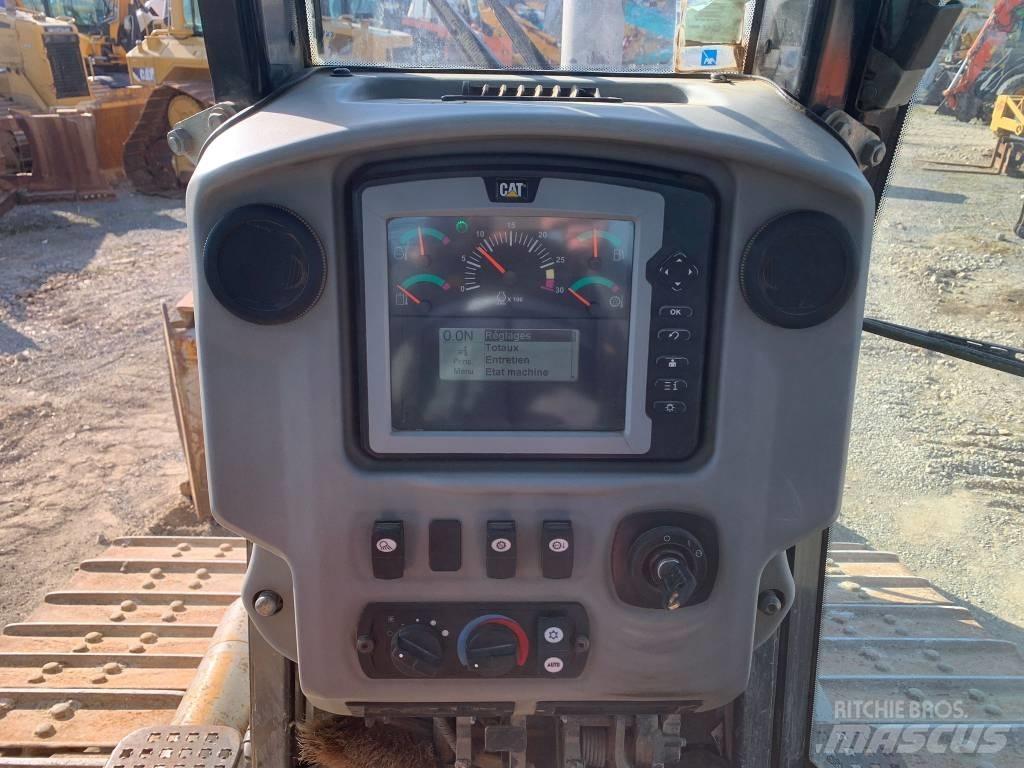 CAT D 6 N Buldožeri guseničari