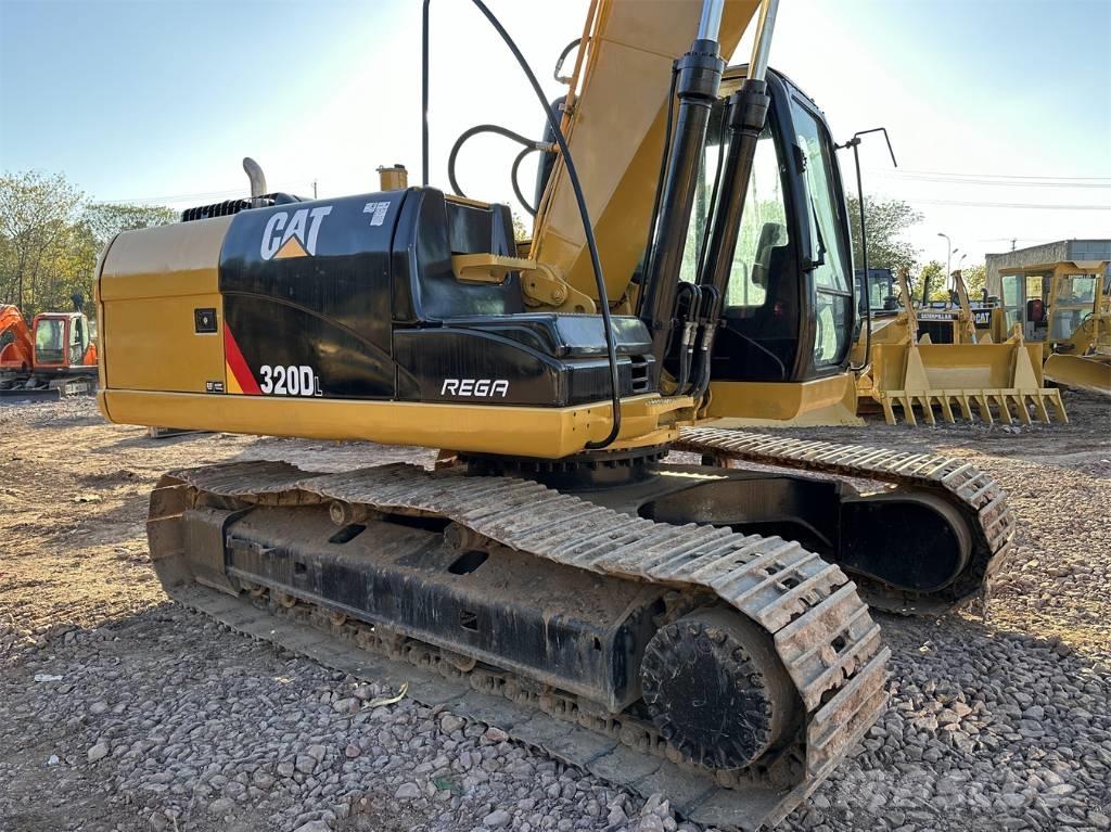 CAT 320DL Bageri guseničari