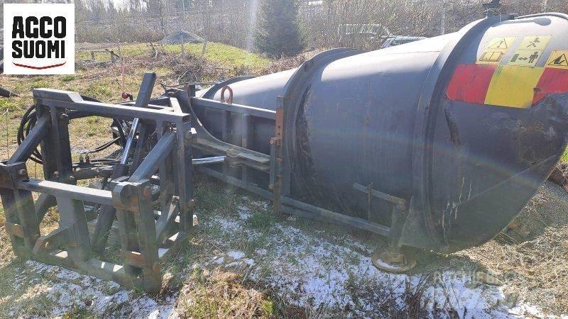 AM ALUEAURA 300 Snežne daske i plugovi