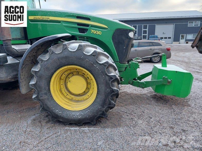 John Deere 7930 Traktori