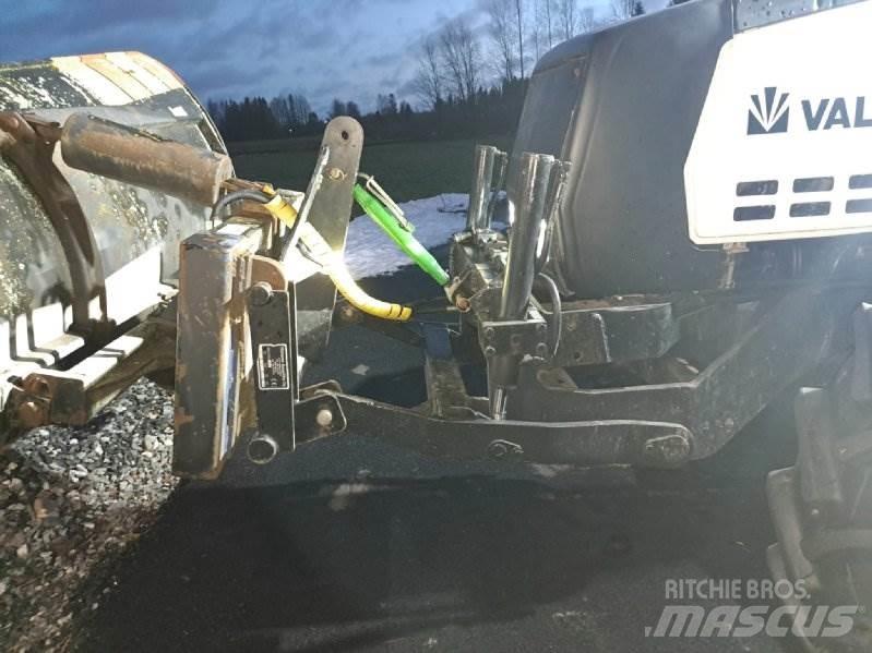 Valmet 8100 Traktori