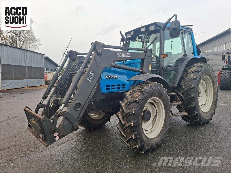 Valtra 6750 HITECH Traktori