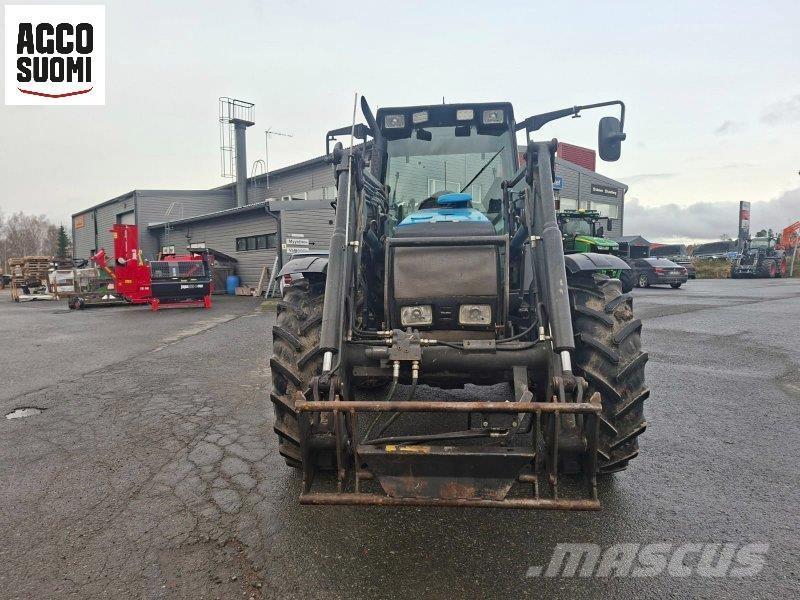 Valtra 6750 HITECH Traktori