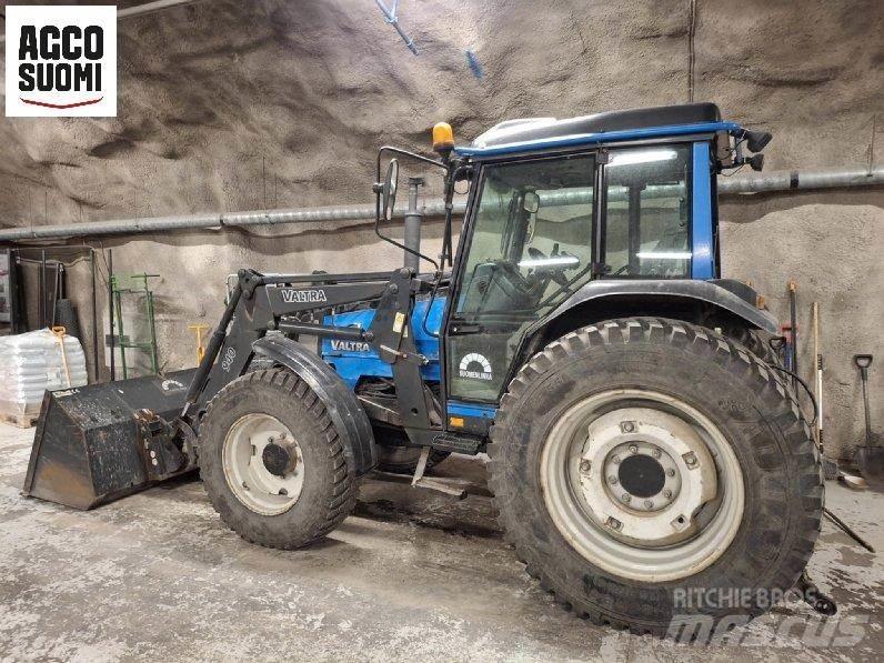 Valtra 700 Traktori