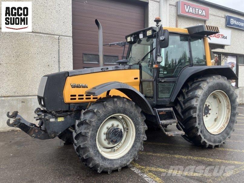 Valtra 8050 HITECH Traktori