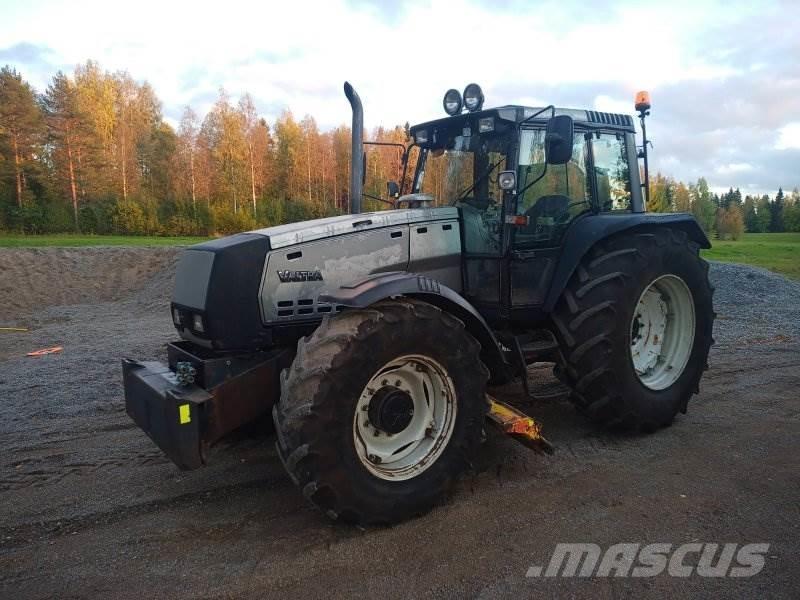 Valtra 8400 Traktori