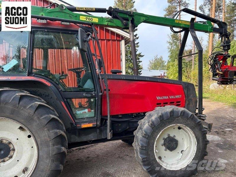 Valtra 8400 Traktori