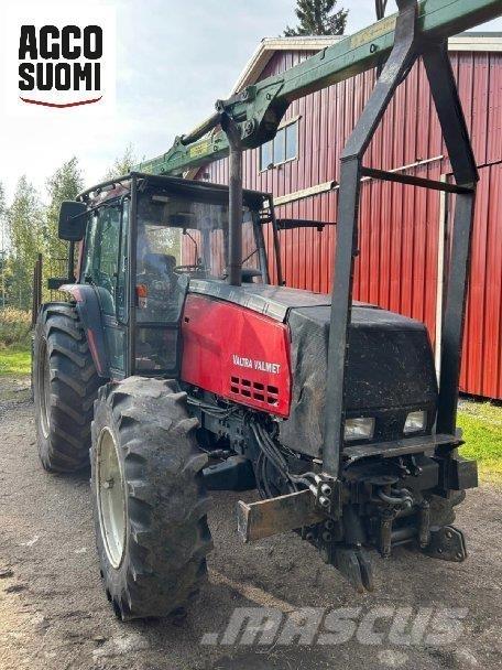 Valtra 8400 Traktori