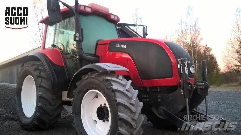 Valtra M130 Traktori
