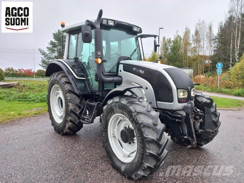 Valtra N141 A Traktori